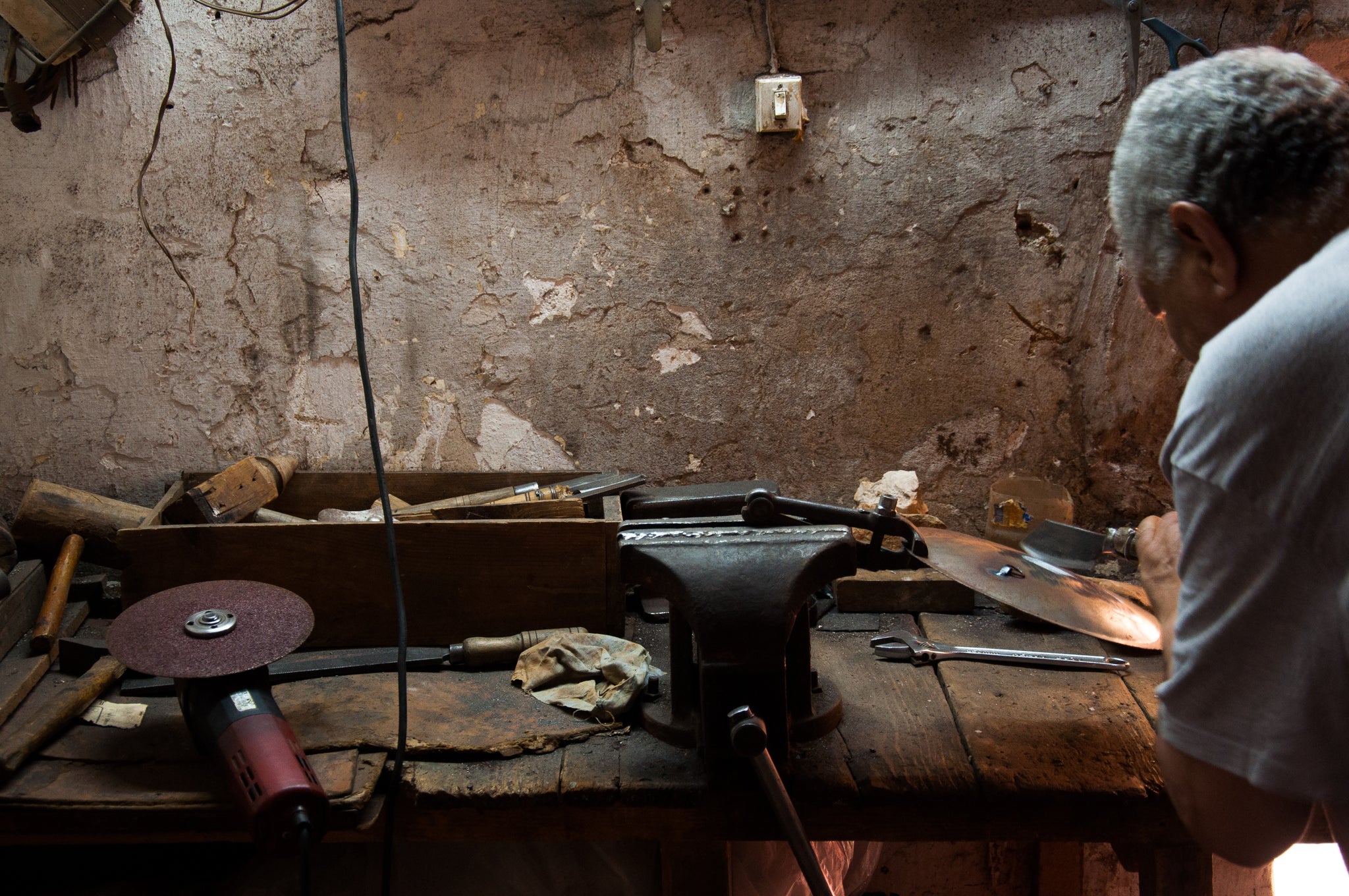 Damascene Artisan Abdel Jalil Chasing Metal