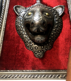 Antique Damascene Panther Mask Wall Art – Handmade Silver Inlay Metal Sculpture – Framed Middle Eastern Decor – Collectible Damascus Artwork - Image 5