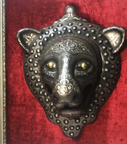 Antique Damascene Panther Mask Wall Art – Handmade Silver Inlay Metal Sculpture – Framed Middle Eastern Decor – Collectible Damascus Artwork - Image 7