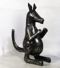Damascene Kangaroo Sculpture – Silver Inlay Metal Kangaroo Statue, Rare Artisan Masterpiece from Meknes - Image 5