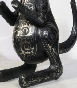 Damascene Kangaroo Sculpture – Silver Inlay Metal Kangaroo Statue, Rare Artisan Masterpiece from Meknes - Image 6