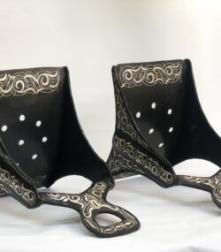 Handmade Damascene Horse Stirrups – Silver Inlay Equestrian Decor – Decorative Metal Saddle Stirrups – Moroccan Artisan Wall Art - Image 7