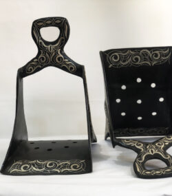 Handmade Damascene Horse Stirrups – Silver Inlay Equestrian Decor – Decorative Metal Saddle Stirrups – Moroccan Artisan Wall Art - Image 5