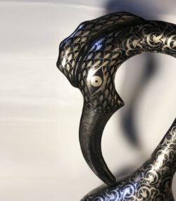 Damascene Ibis Sculpture – Silver Inlay Metal Ibis Statue, Luxury Artisan Wildlife Art from Meknes - Image 3