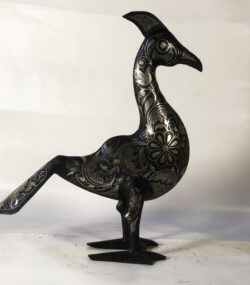 Damascene medium Peacock Sculpture – Silver Inlay Metal Peacock Statue, Rare Artisan Masterpiece from Meknes - Image 8