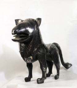 Damascene Lion Sculpture – Silver Inlay Metal Lion Statue, Rare Artisan Masterpiece from Meknes - Image 5